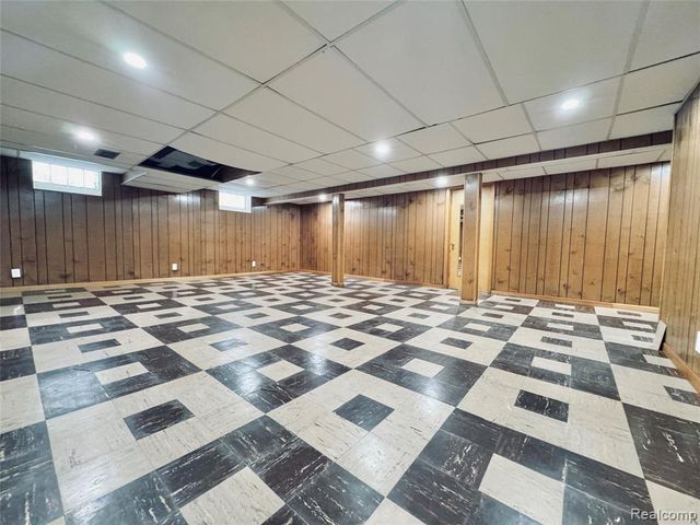 576 Merritt Lane, Birmingham, MI 48009