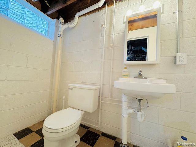 576 Merritt Lane, Birmingham, MI 48009