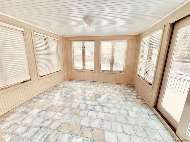 576 Merritt Lane, Birmingham, MI 48009