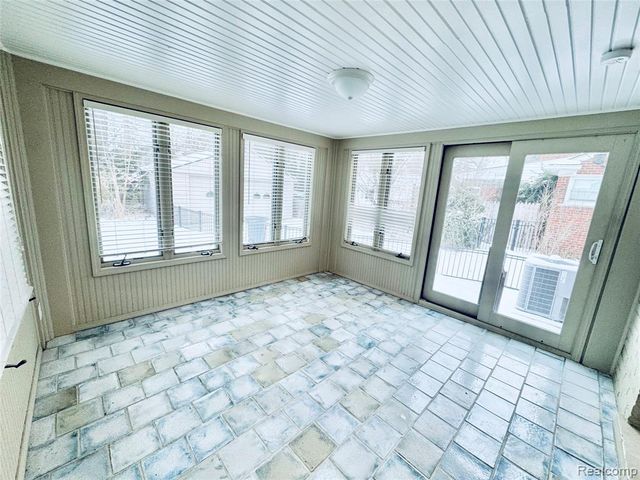 576 Merritt Lane, Birmingham, MI 48009