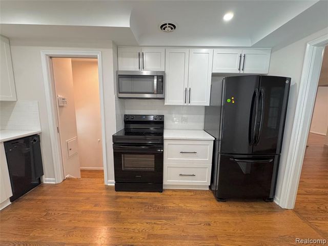 576 Merritt Lane, Birmingham, MI 48009