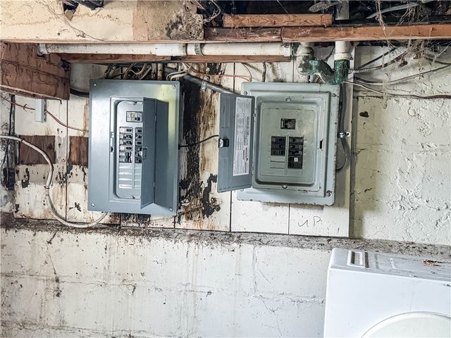 61 Weaver Street, Rochester, NY 14621