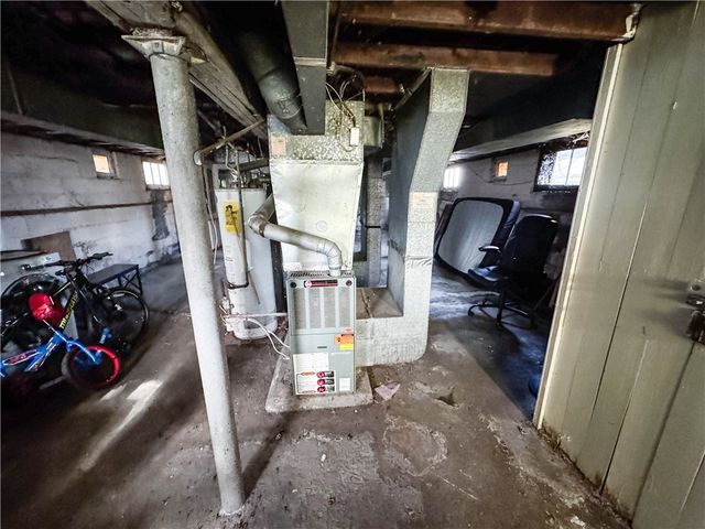 61 Weaver Street, Rochester, NY 14621