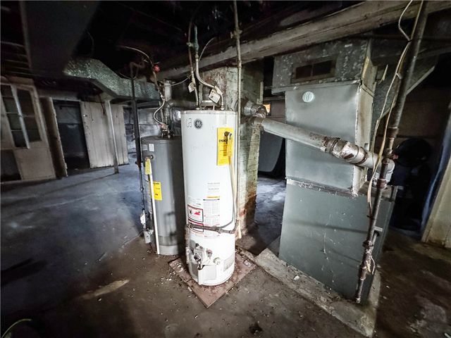 61 Weaver Street, Rochester, NY 14621