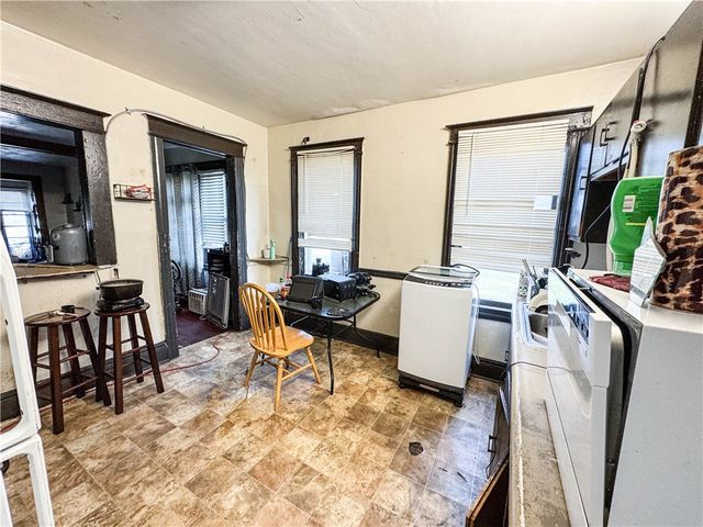 61 Weaver Street, Rochester, NY 14621