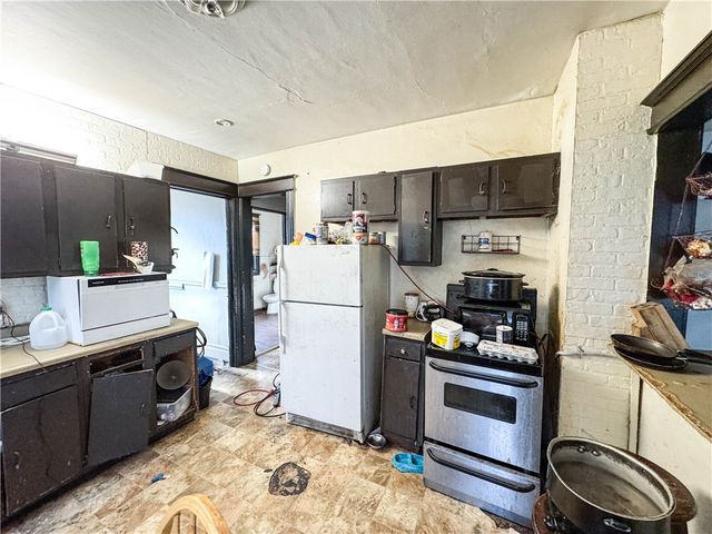 61 Weaver Street, Rochester, NY 14621