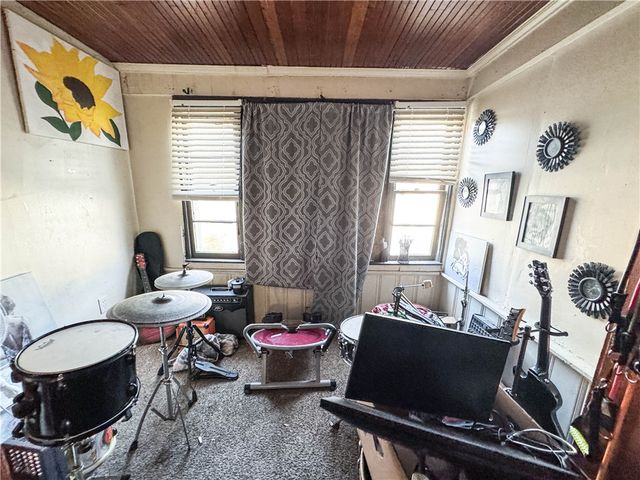 61 Weaver Street, Rochester, NY 14621