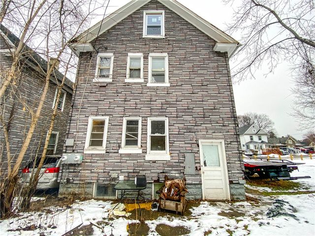 61 Weaver Street, Rochester, NY 14621