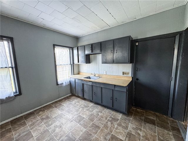 61 Weaver Street, Rochester, NY 14621