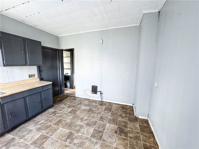 61 Weaver Street, Rochester, NY 14621