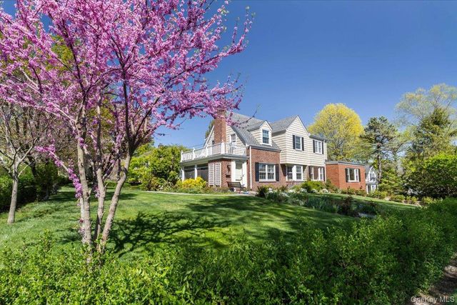 35 Gordon Place, Scarsdale, NY 10583