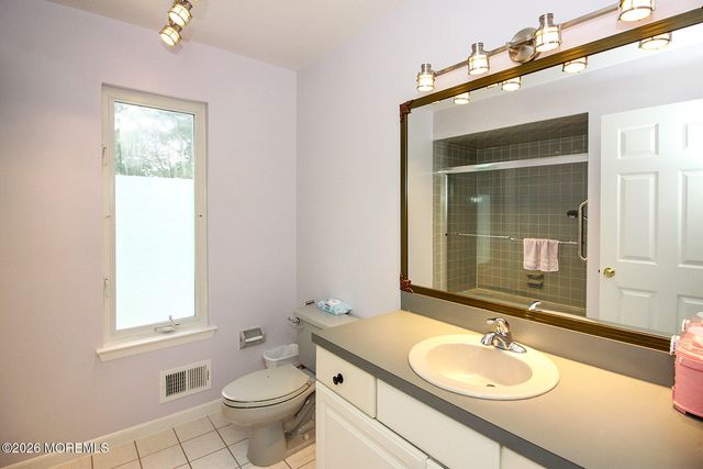 25 Shenandoah Avenue, Manchester, NJ 08759