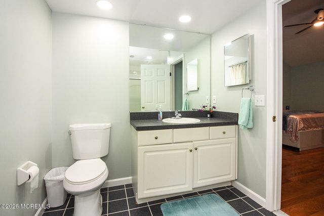 25 Shenandoah Avenue, Manchester, NJ 08759