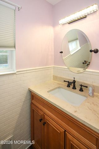25 Shenandoah Avenue, Manchester, NJ 08759