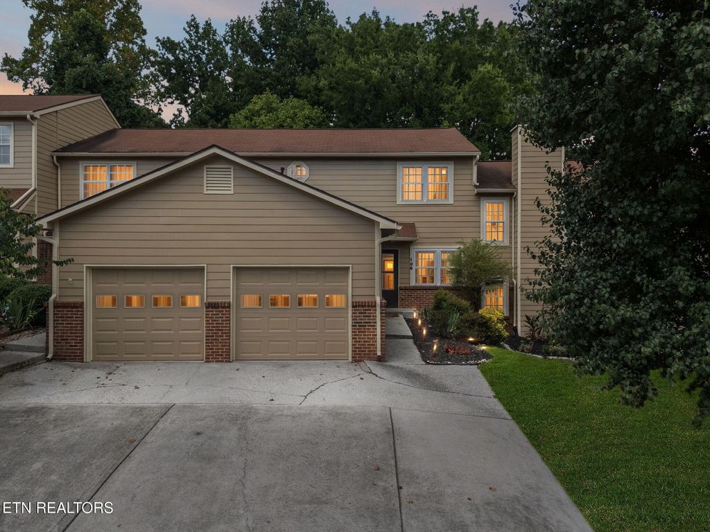 8600 Olde Colony Tr 106, Knoxville, TN 37923