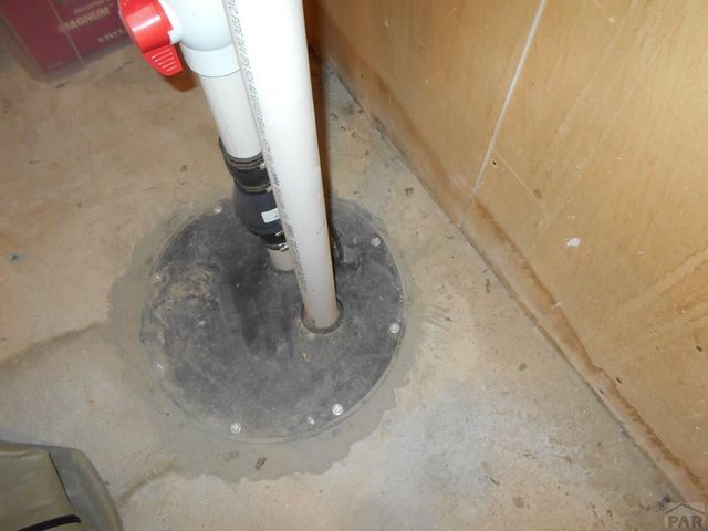 404 Holly Ave, Swink, CO 81077