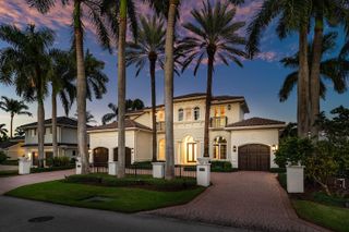 2124 W Maya Palm Drive, Boca Raton, FL 33432