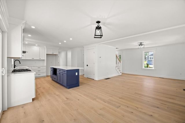25 Lynn St, Marshfield, MA 02050