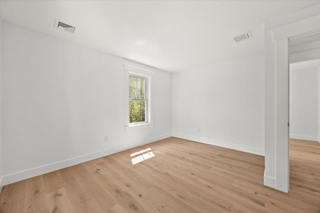 25 Lynn St, Marshfield, MA 02050