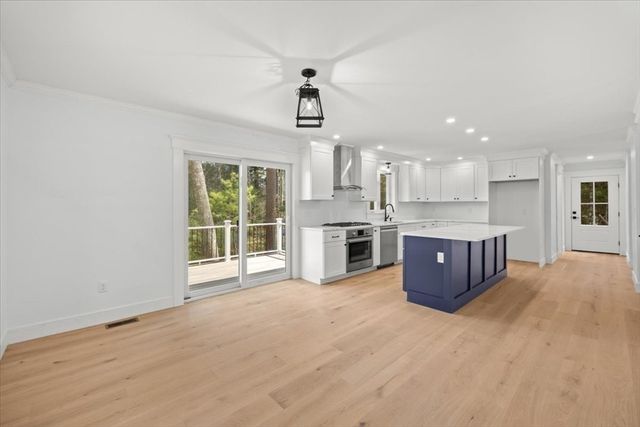 25 Lynn St, Marshfield, MA 02050