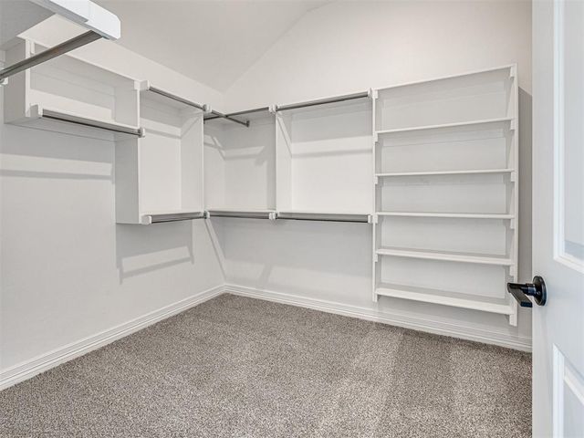 7700 Three Woods Lane, Yukon, OK 73099