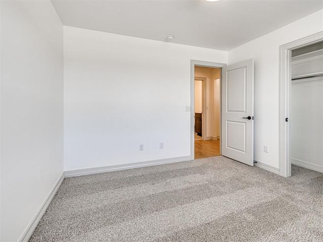 7700 Three Woods Lane, Yukon, OK 73099