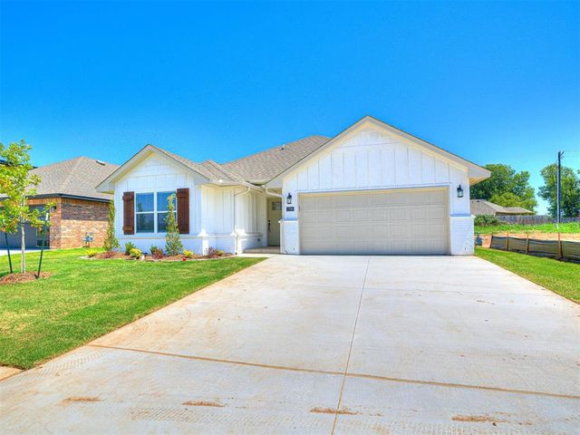 7700 Three Woods Lane, Yukon, OK 73099