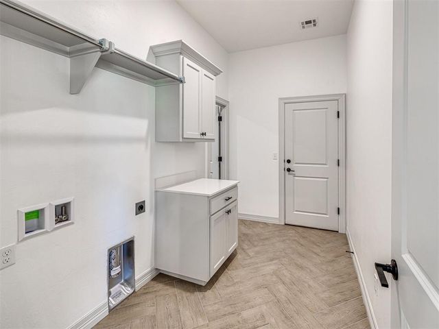 7700 Three Woods Lane, Yukon, OK 73099