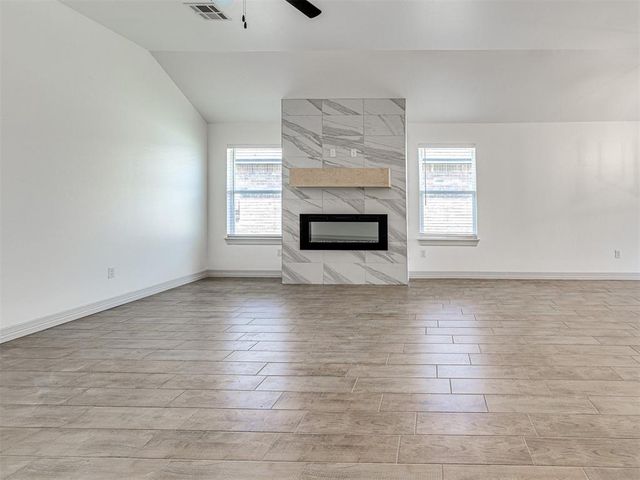 7700 Three Woods Lane, Yukon, OK 73099