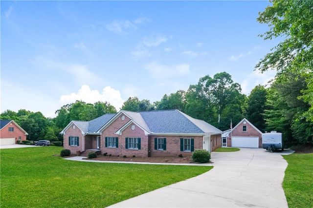604 Clearwater Court, Mcdonough, GA 30252