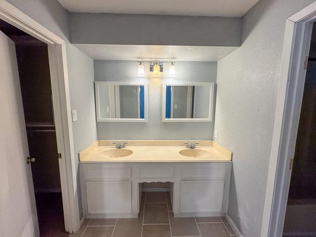 18 Sutterfield Lane, Huntsville, TX 77320