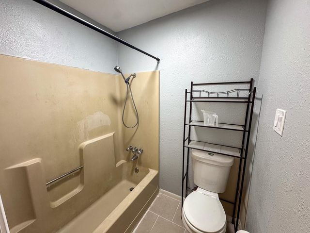 18 Sutterfield Lane, Huntsville, TX 77320