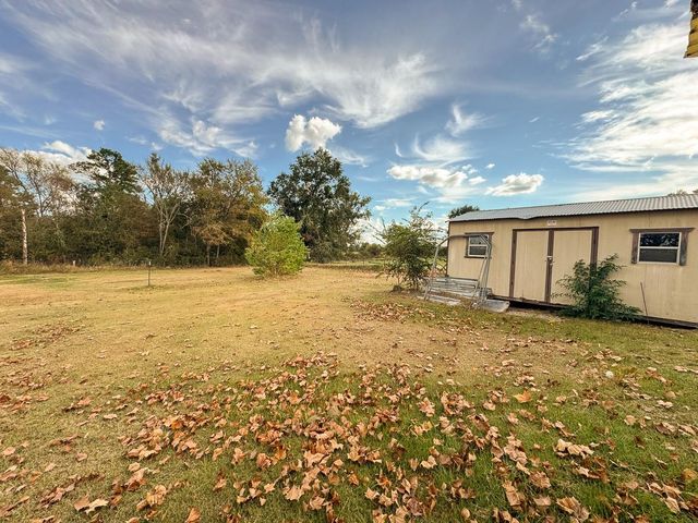 18 Sutterfield Lane, Huntsville, TX 77320