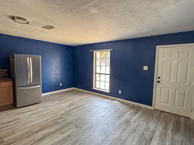 18 Sutterfield Lane, Huntsville, TX 77320