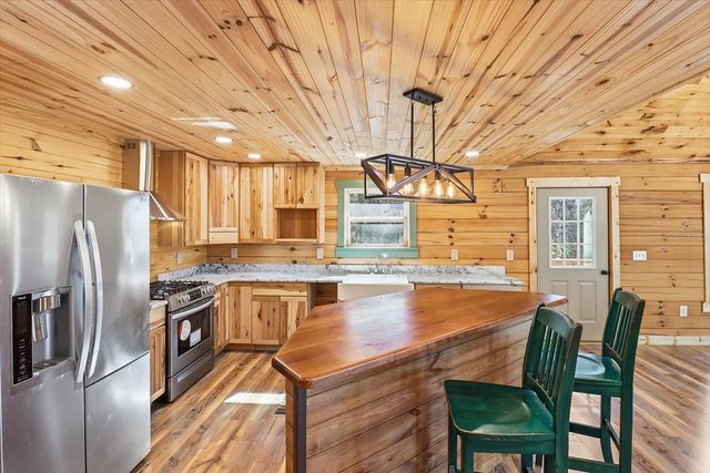 8863 S EVANS AVENUE, Inverness, FL 34452