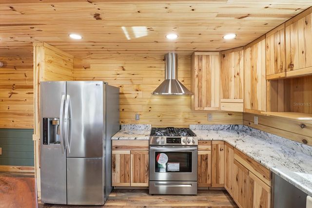 8863 S EVANS AVENUE, Inverness, FL 34452