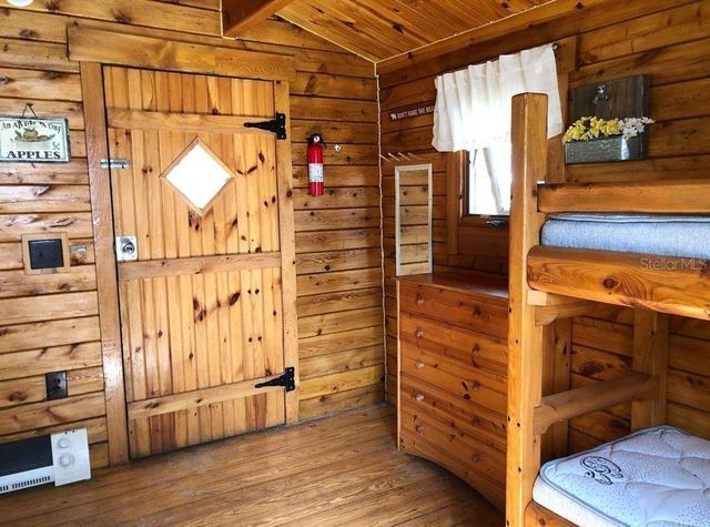 8863 S EVANS AVENUE, Inverness, FL 34452