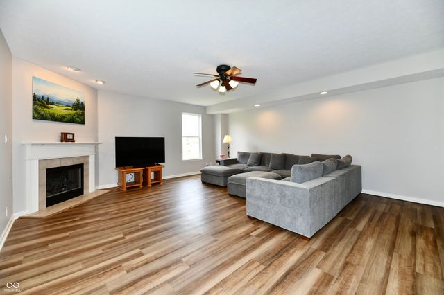 13472 Lorenzo Boulevard, Carmel, IN 46074