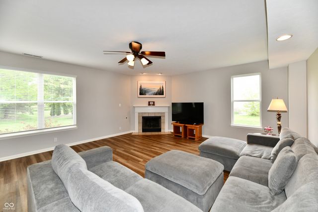 13472 Lorenzo Boulevard, Carmel, IN 46074
