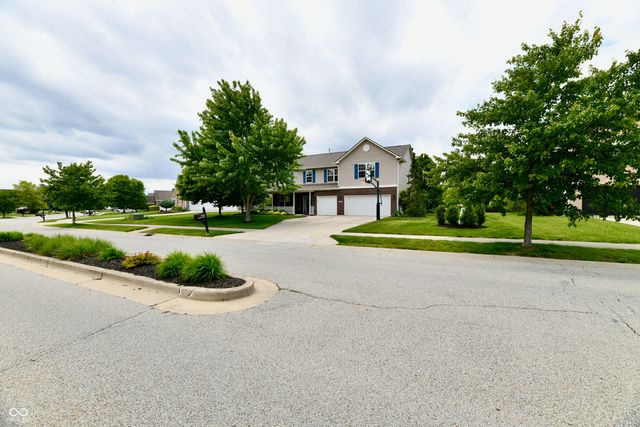 13472 Lorenzo Boulevard, Carmel, IN 46074