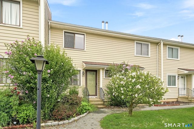 255 Monticello Drive 255, Branford, CT 06405