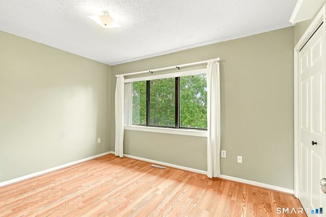 255 Monticello Drive 255, Branford, CT 06405