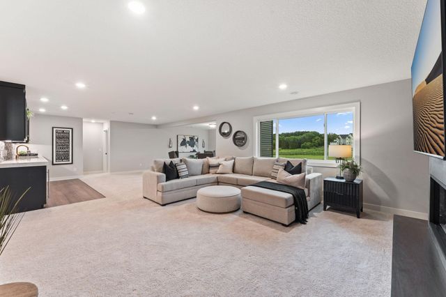 8030 196th Street W, Lakeville, MN 55044