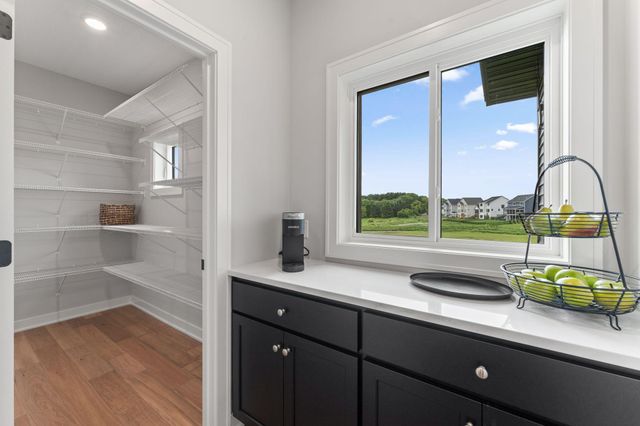 8030 196th Street W, Lakeville, MN 55044