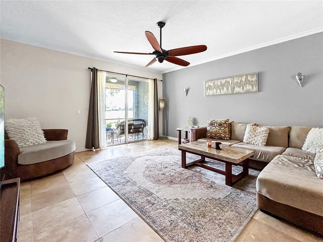 18141 NASSAU POINT DRIVE, Tampa, FL 33647