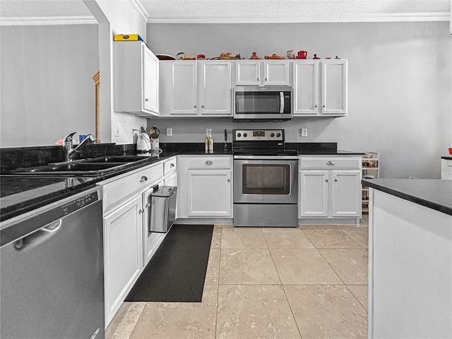 18141 NASSAU POINT DRIVE, Tampa, FL 33647