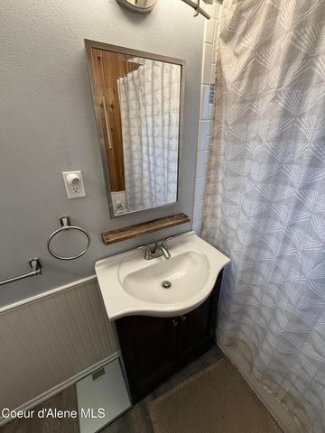 514 W Riverside Ave, Kellogg, ID 83837