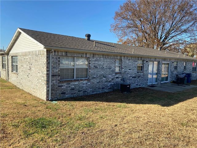 801 E 1st Street 801, 803, 805, 807, Gentry, AR 72734