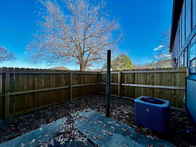 1906 W Matthews Avenue, Jonesboro, AR 72401