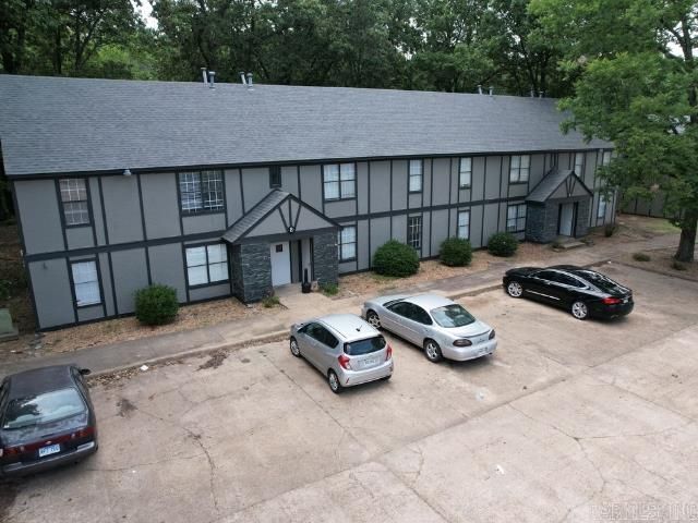 1906 W Matthews Avenue, Jonesboro, AR 72401